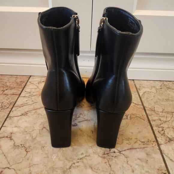 Madden Girl - Izzy Black - Picture 2 of 5